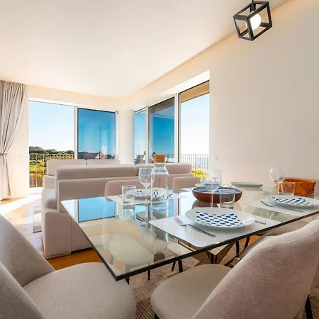 Апартаменты Oceanfront Luxury In Algarve Breathtaking View