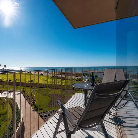 Апартаменты Oceanfront Luxury In Algarve Breathtaking View